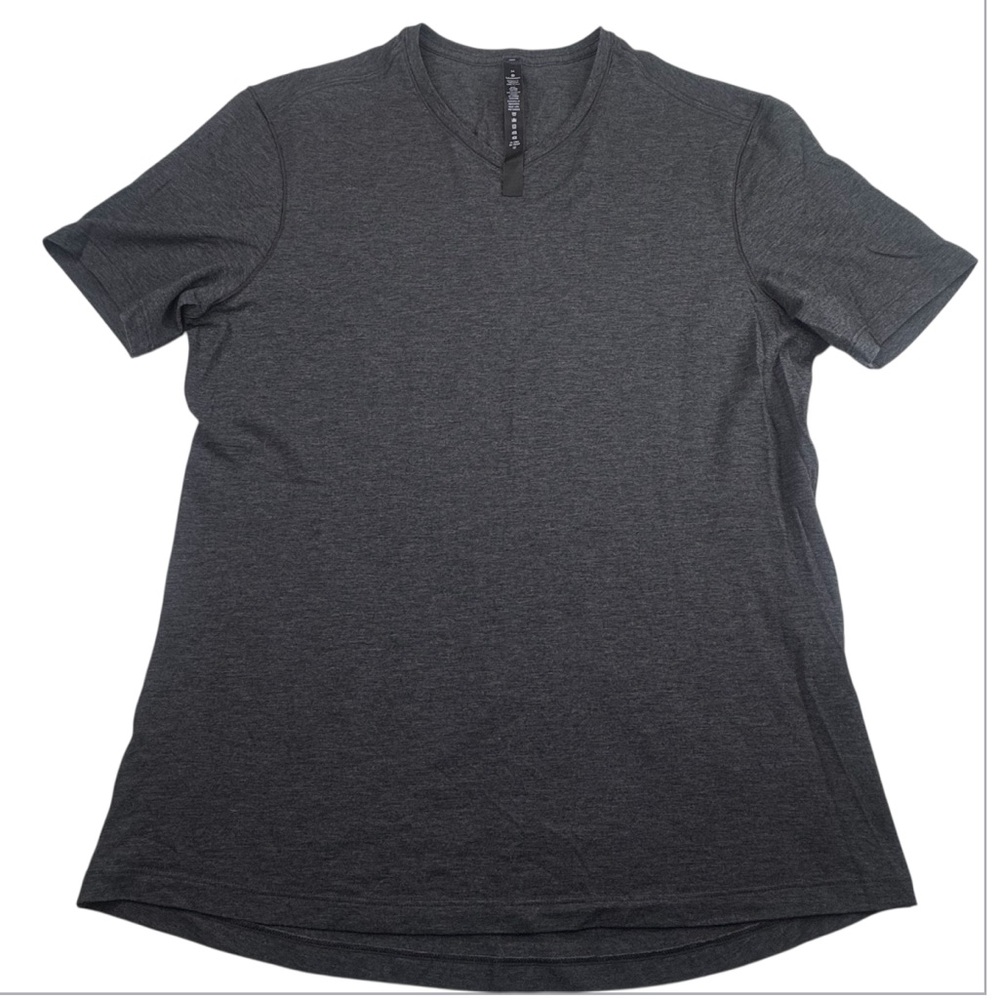 Lululemon Shirt Men's Size Medium Gray Cotton V Neck Athletic Short Sleeve Tee